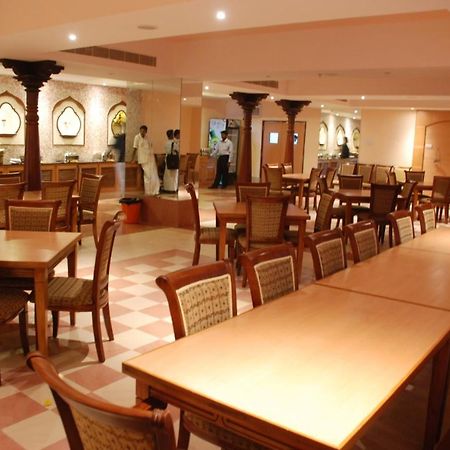 Pla Krishna Inn Tiruchirappalli Dış mekan fotoğraf