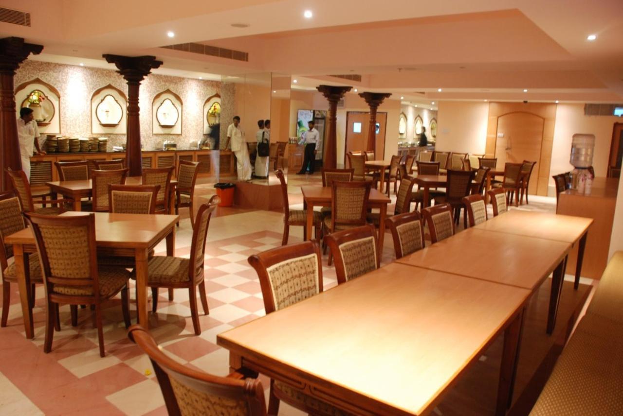 Pla Krishna Inn Tiruchirappalli Dış mekan fotoğraf