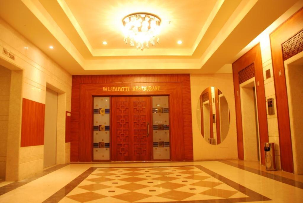Pla Krishna Inn Tiruchirappalli Dış mekan fotoğraf