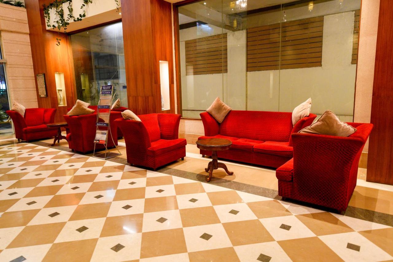 Pla Krishna Inn Tiruchirappalli Dış mekan fotoğraf
