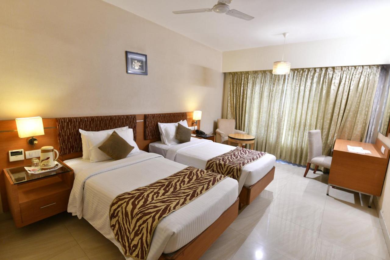 Pla Krishna Inn Tiruchirappalli Dış mekan fotoğraf