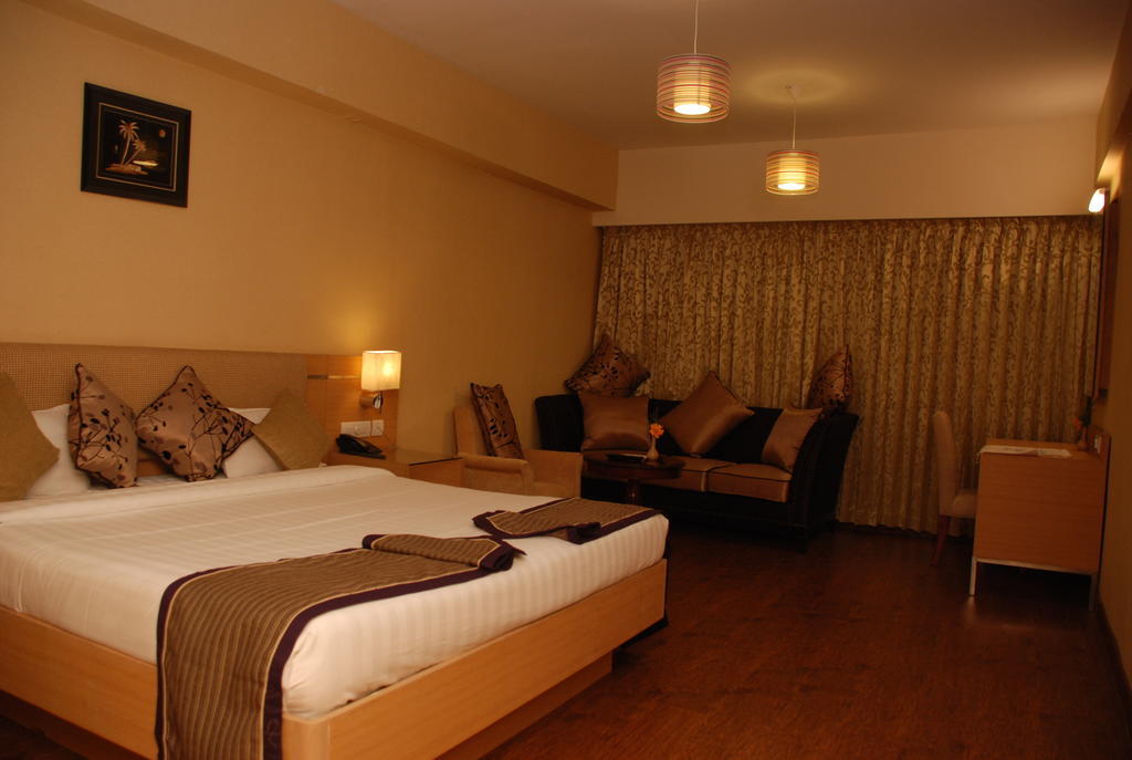 Pla Krishna Inn Tiruchirappalli Oda fotoğraf
